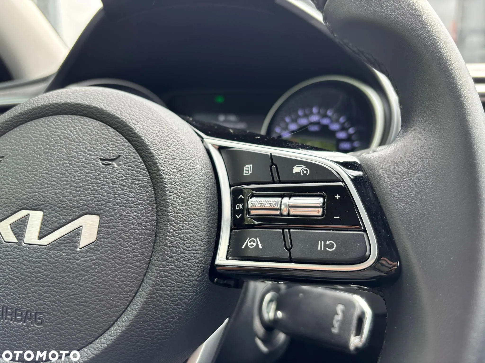 Kia XCeed 1.5 T-GDI M - 24