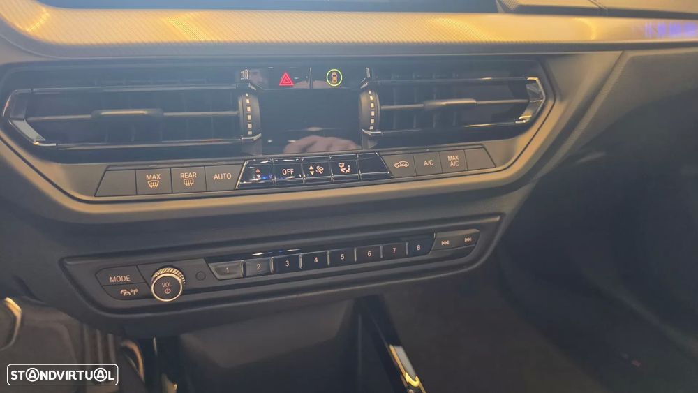 BMW 116 d Pack Desportivo M Auto - 43