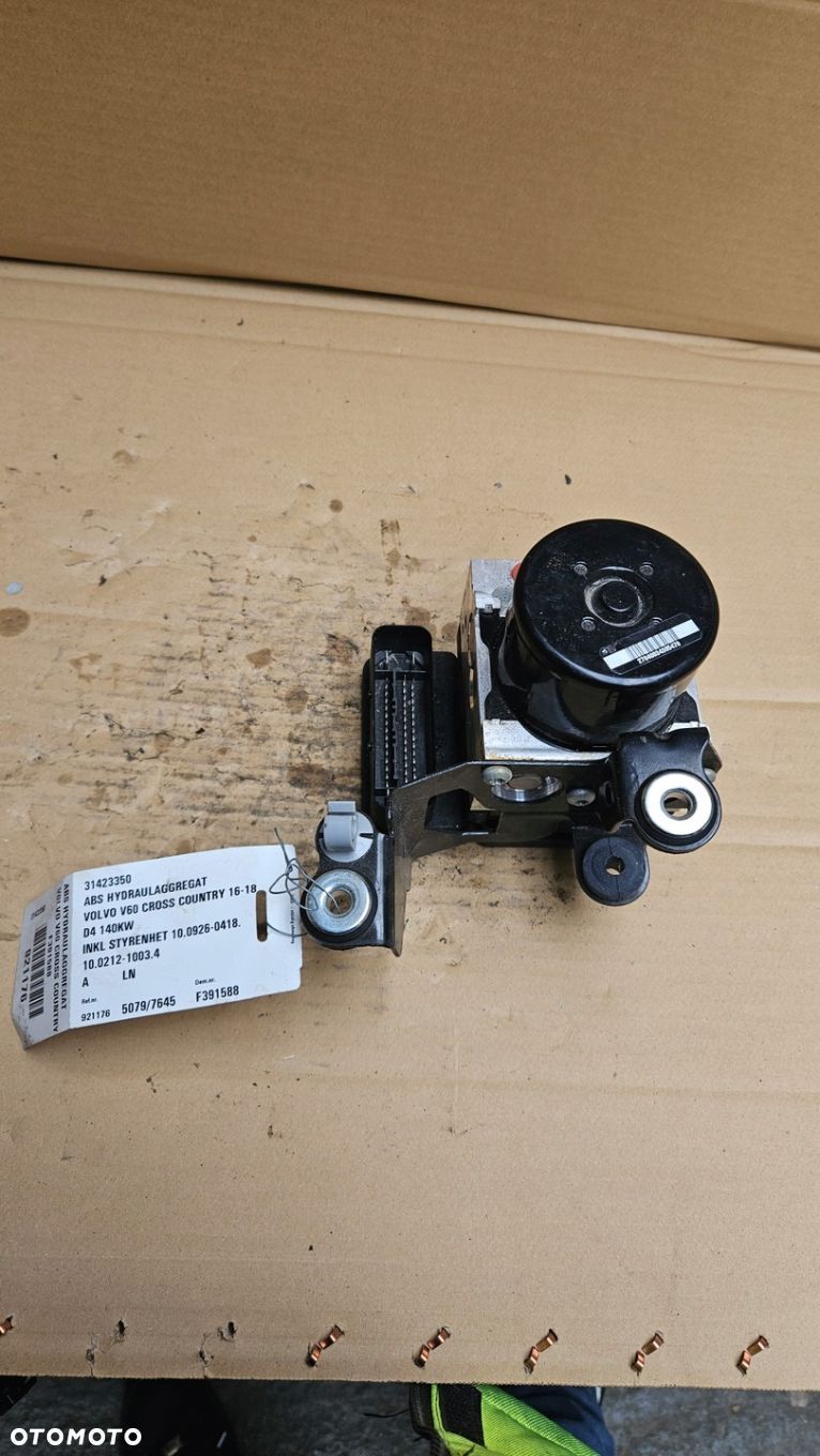 POMPA HAMULCOWA ABS P31423348 10.0926-0418.3 VOLVO V60 II NR 391588 - 1