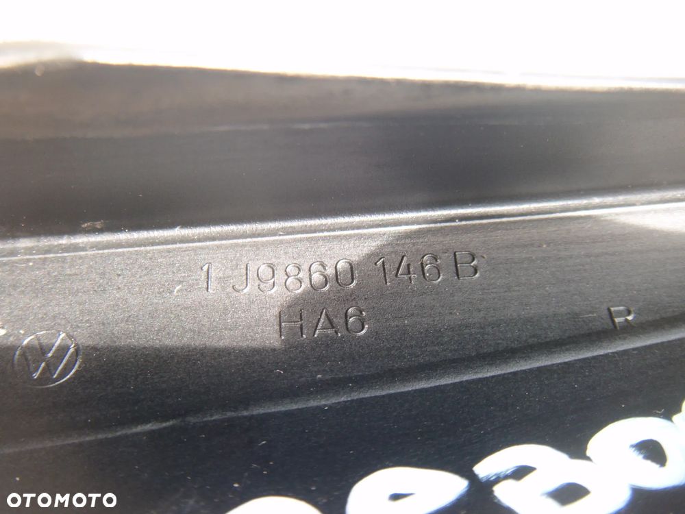 vw bora golf 4 kombi zaślepka relingu prawy przód  1j9860146B - 3