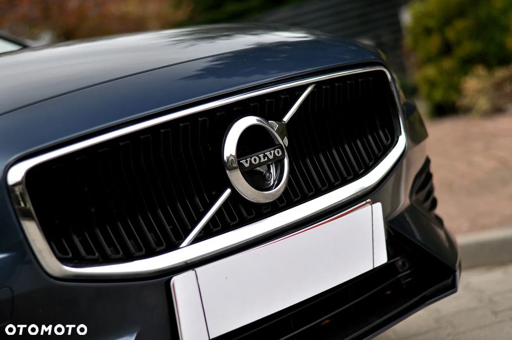 Volvo V60 2022