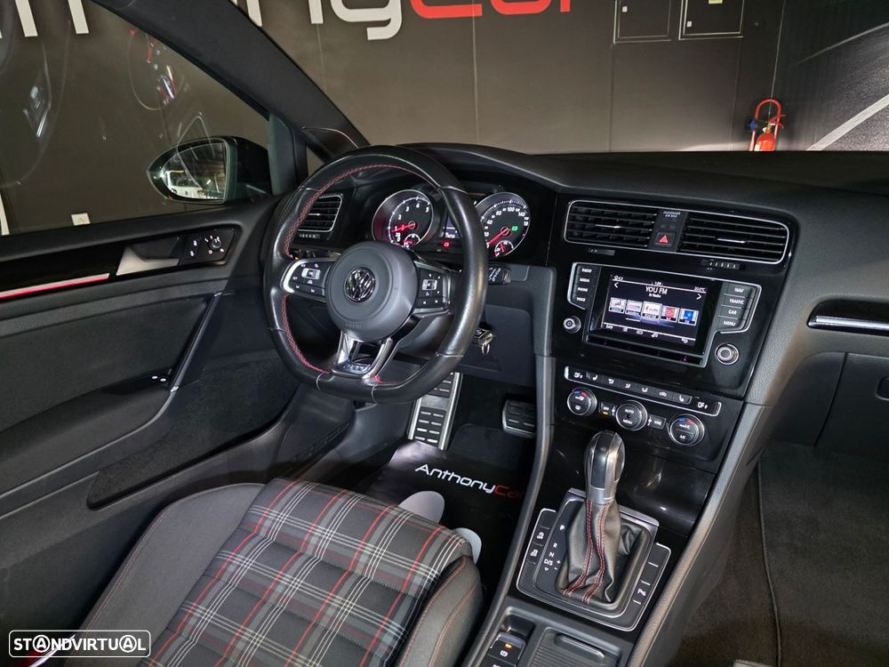 VW Golf 2.0 TSi GTi DSG - 8