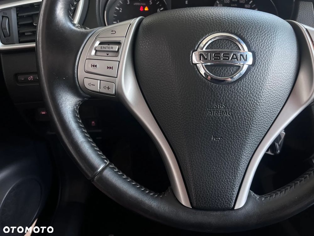 Nissan Qashqai 1.2 DIG-T N-Connecta EU6 - 13