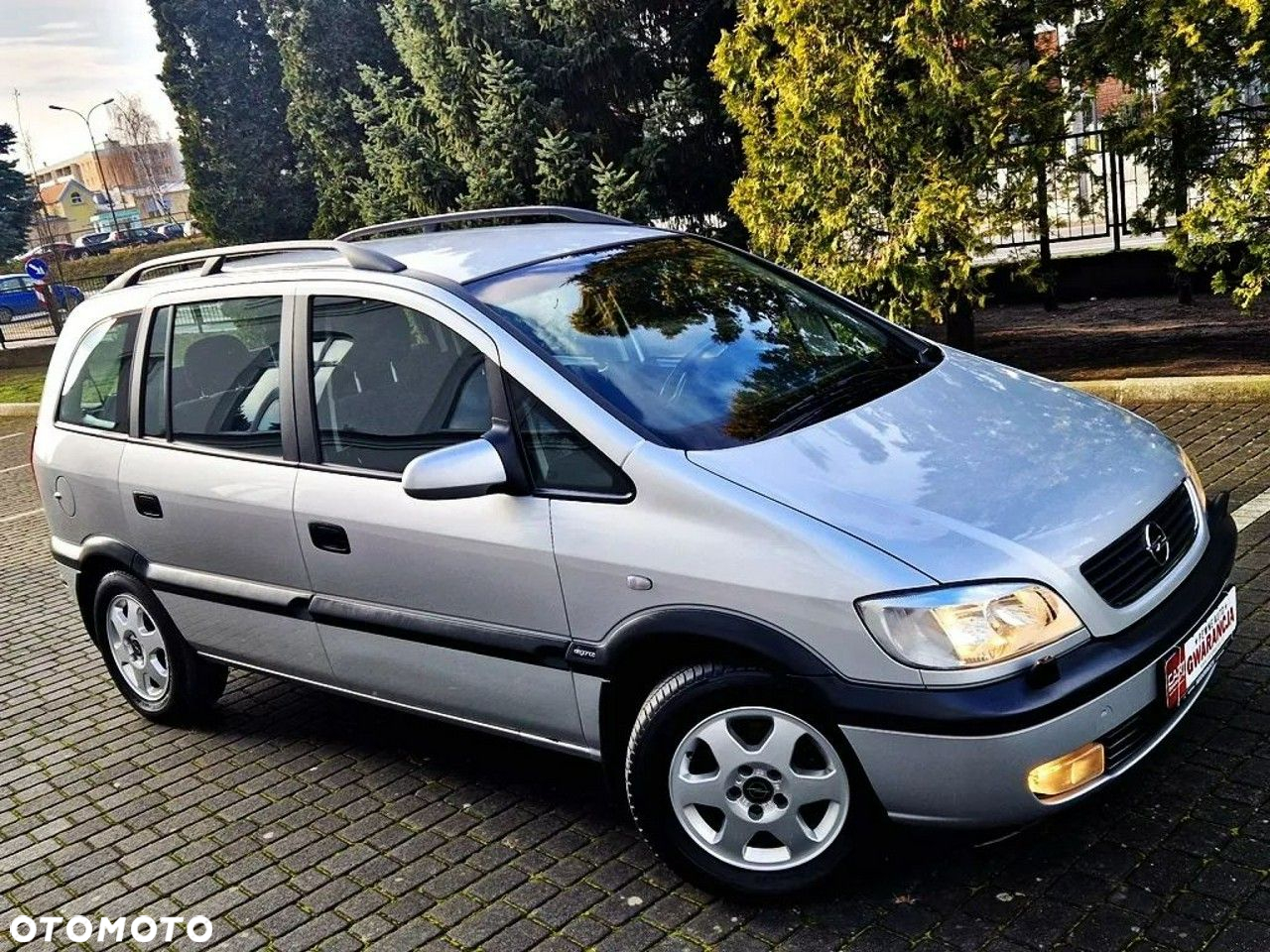 Opel Zafira 1.6 16V Elegance - 16