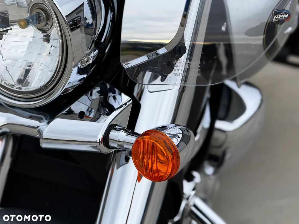Suzuki Boulevard - 28