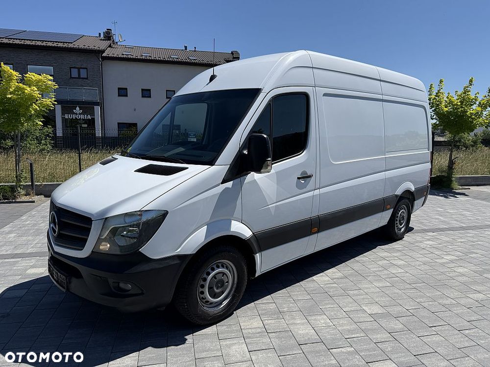 Mercedes-Benz Sprinter - 1