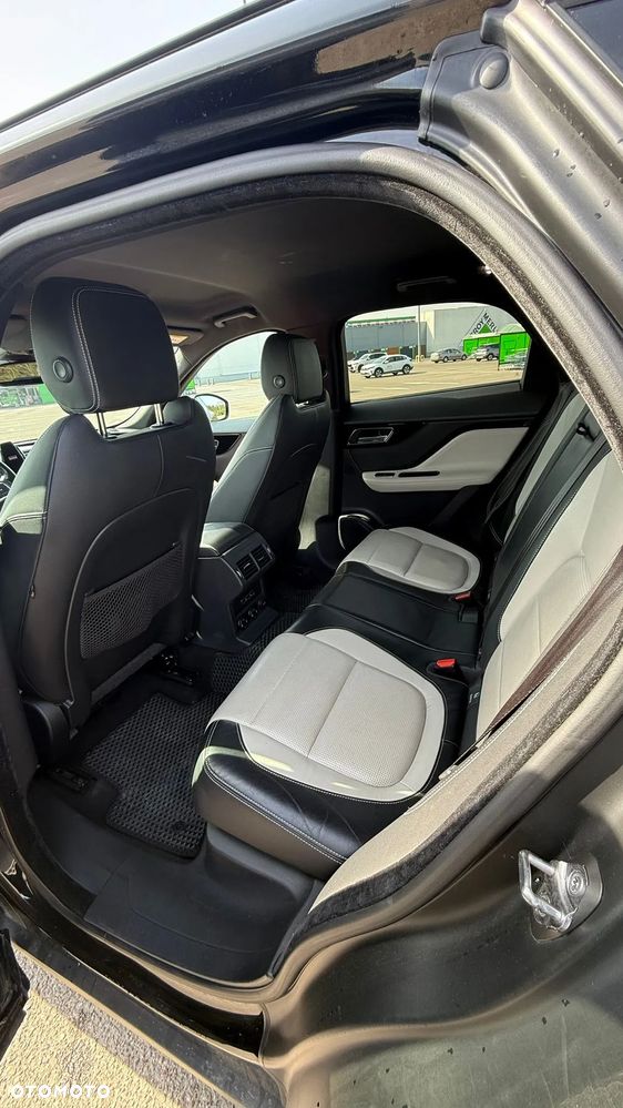 Jaguar F-Pace 2.0 i4D AWD R-Sport - 19