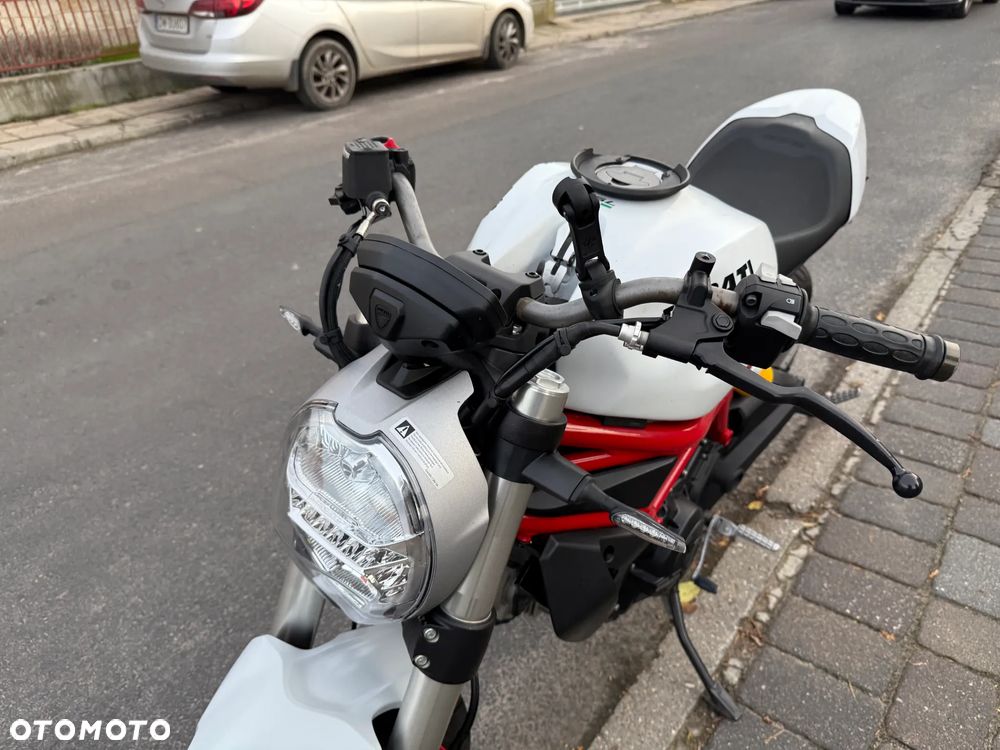 Ducati Monster - 16