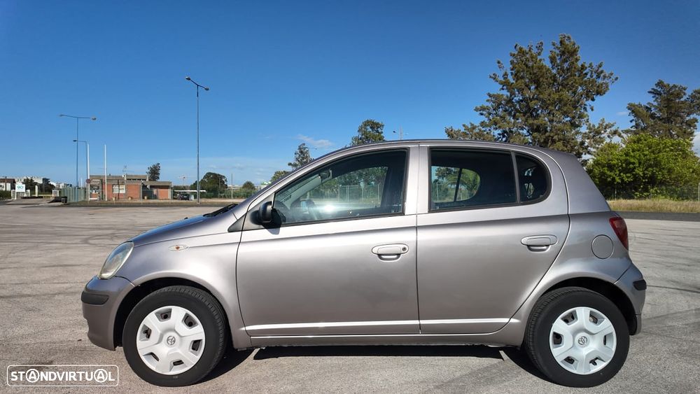 Toyota Yaris 1.0 Sol AC - 5