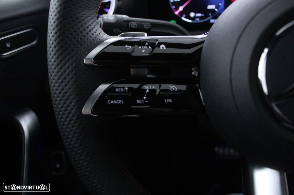 Mercedes-Benz A 250 e AMG Line - 22