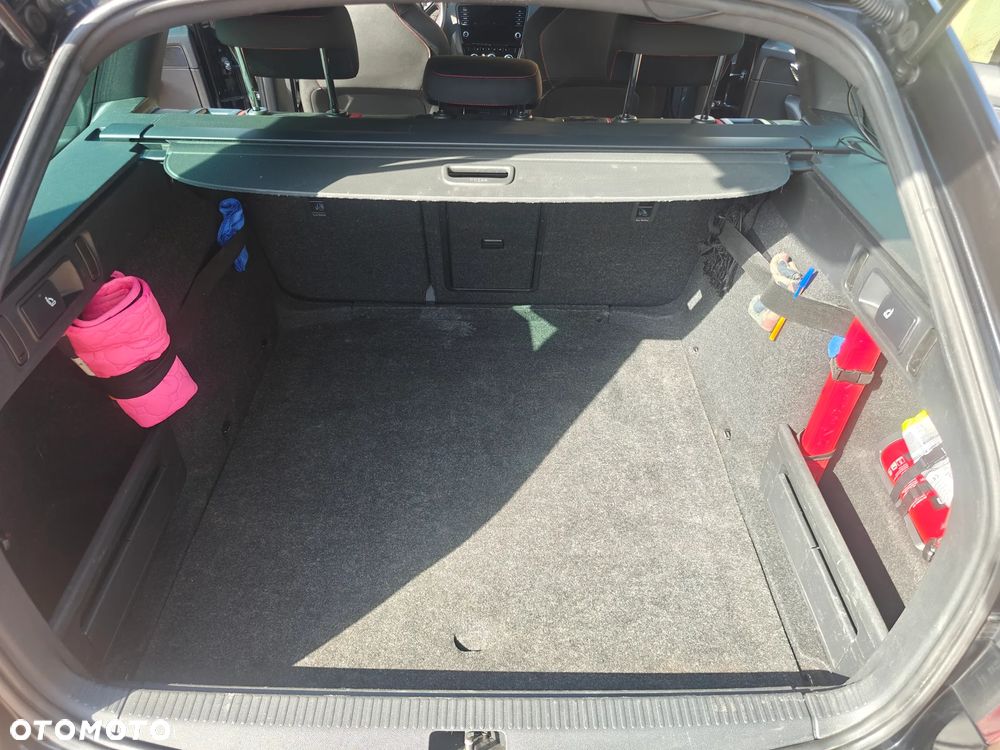 Skoda Octavia 2.0 TDI SCR 4x4 RS DSG - 17