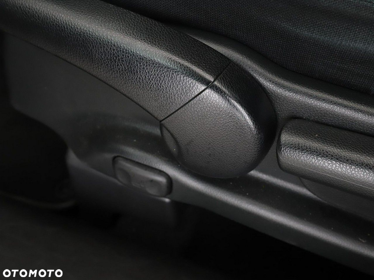 Honda CR-V 2.0i-VTEC 4WD Automatik Elegance - 38