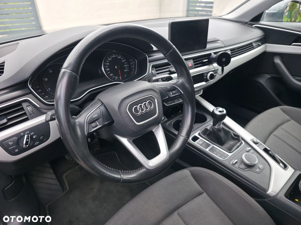 Audi A4 Limousine 2.0 TDI - 13