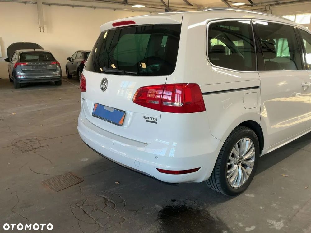 Volkswagen Sharan 2.0 TDI 4MOTION BlueMotion Technology Highline - 4