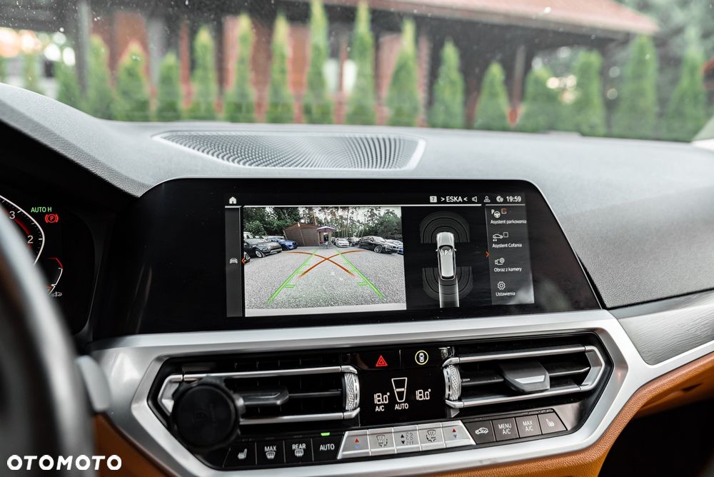 BMW Seria 3 330d xDrive M Sport - 33