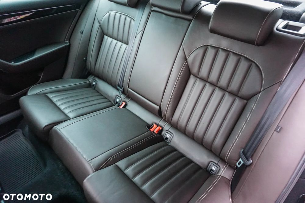 Skoda Superb 2.0 TSI L&K DSG - 30