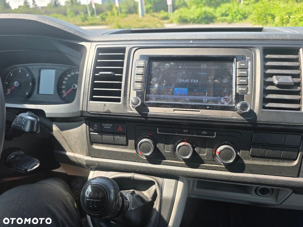 Volkswagen Transporter - 2