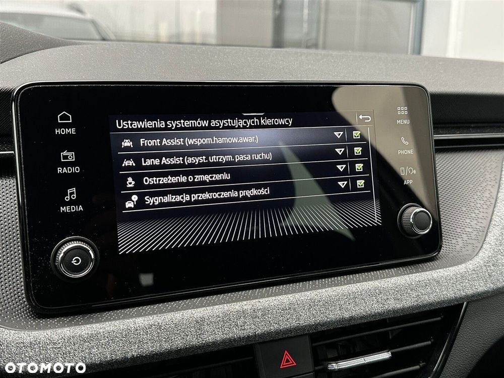 Skoda Kamiq 1.5 TSI Selection DSG - 24