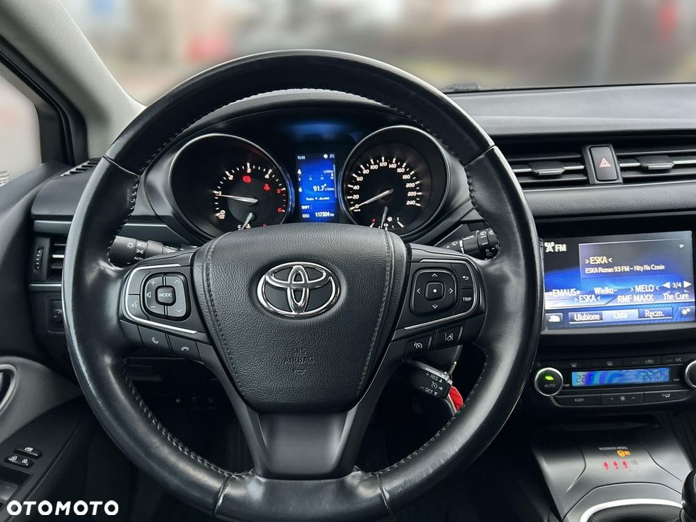 Toyota Avensis 2.0 D-4D Premium - 13
