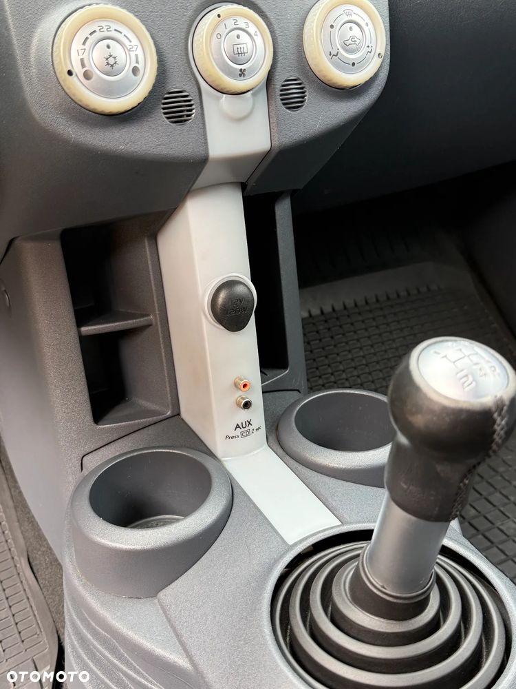 Mitsubishi Colt - 18