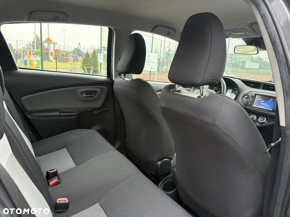 Toyota Yaris - 12