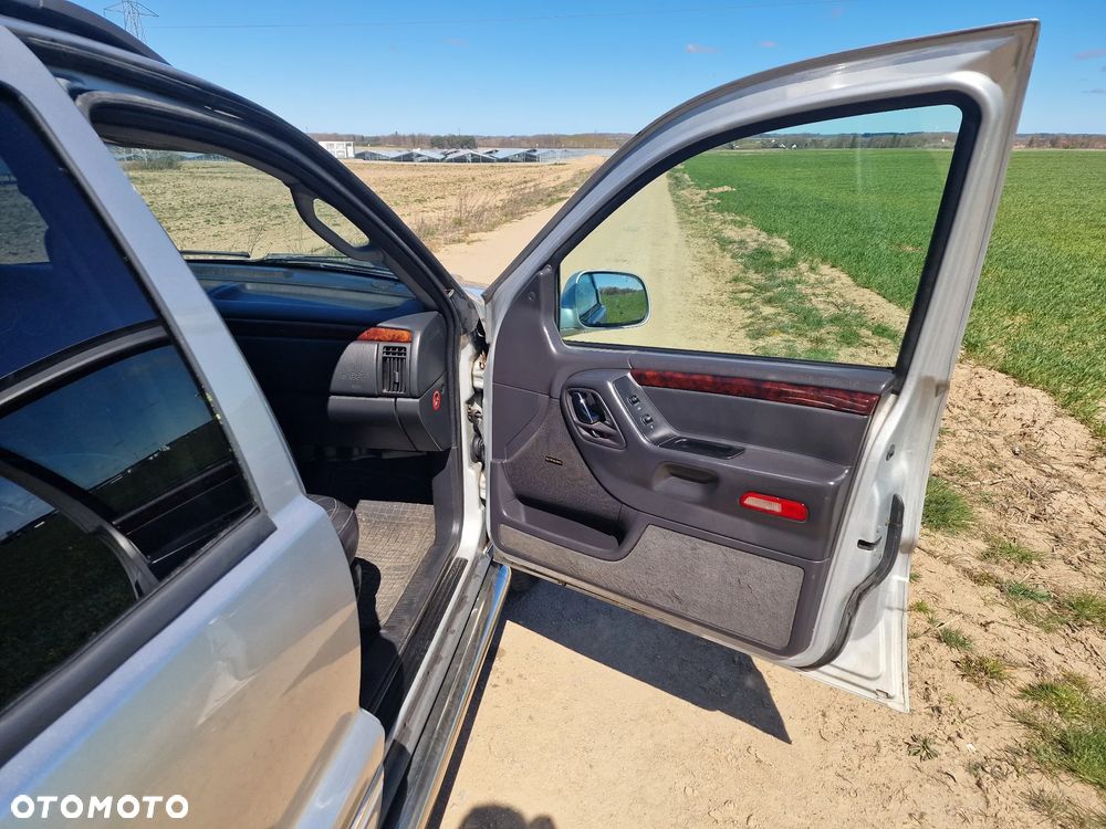 Jeep Grand Cherokee 2.7 CRD Overland - 16