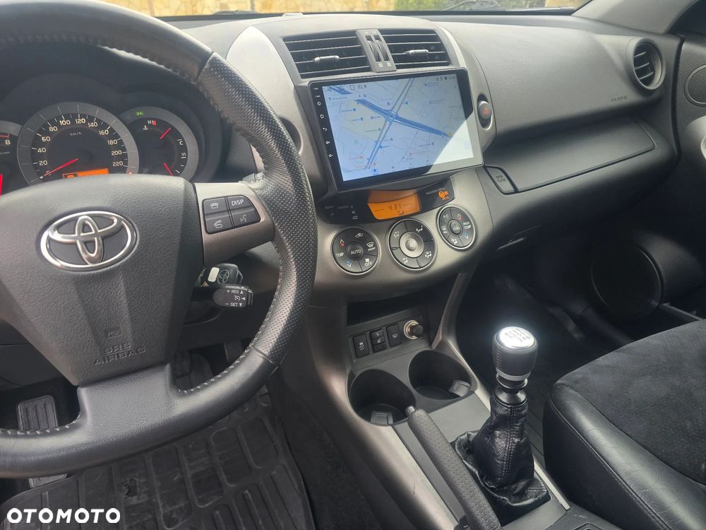 Toyota RAV4 2.0 VVT-i Premium - 28