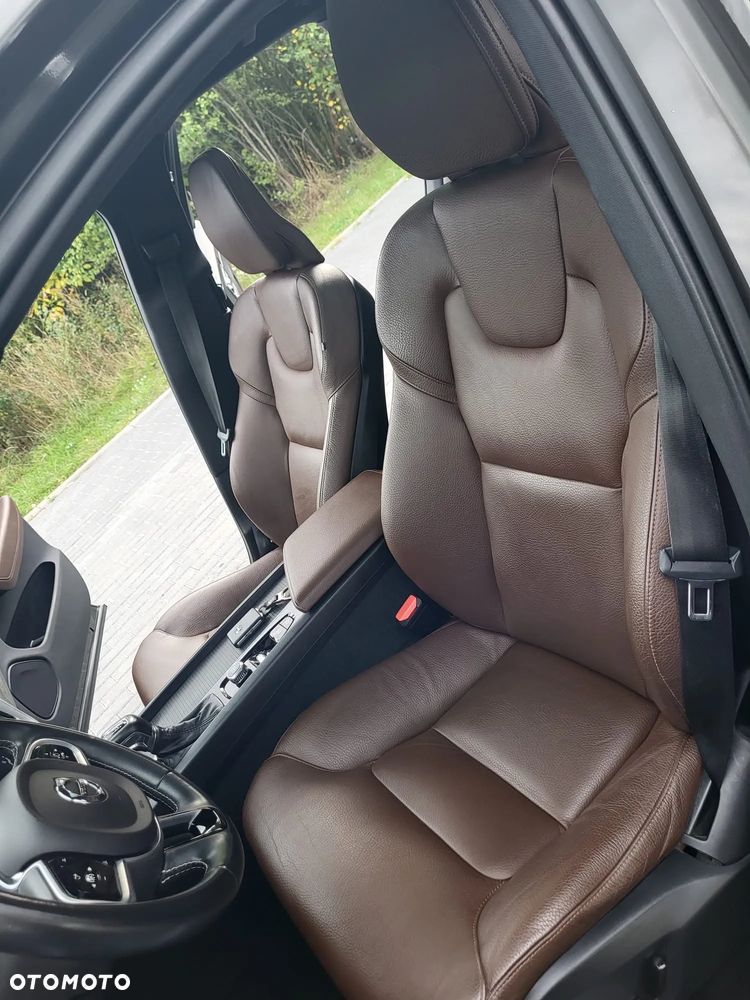 Volvo XC 60 T5 AWD Momentum - 9