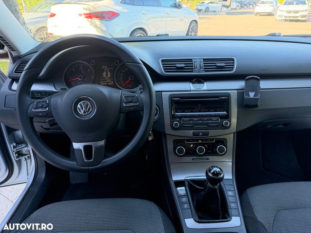 Volkswagen Passat 2.0 Blue TDI SCR Comfortline - 11