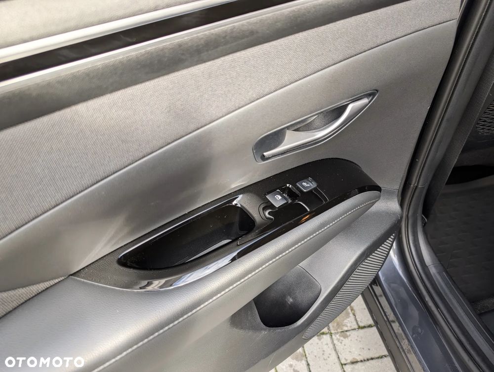 Hyundai Tucson 1.6 T-GDi HEV Platinum 4WD - 25