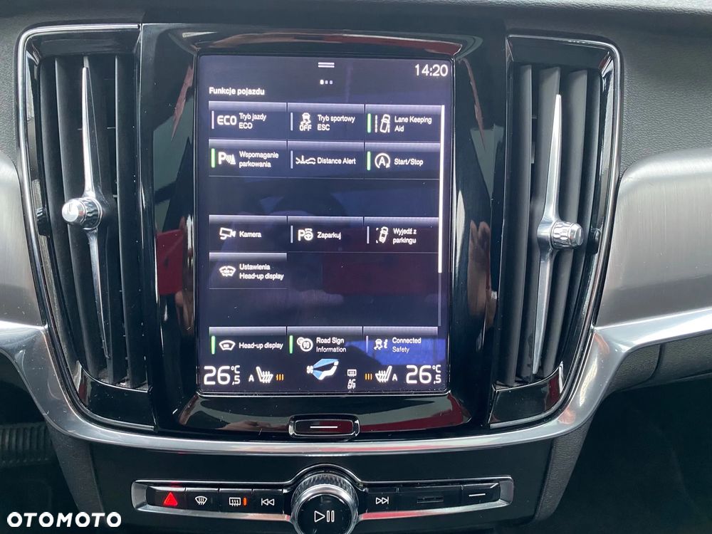 Volvo V90 D4 Momentum - 38