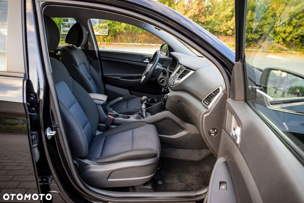 Hyundai Tucson 1.6 GDI BlueDrive Style 2WD - 27
