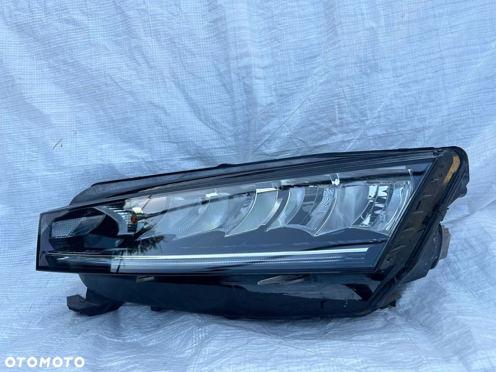 LAMPA LEWA PRZÓD SKODA OCTAVIA 4 IV FULL LED 5E4941015 - 2