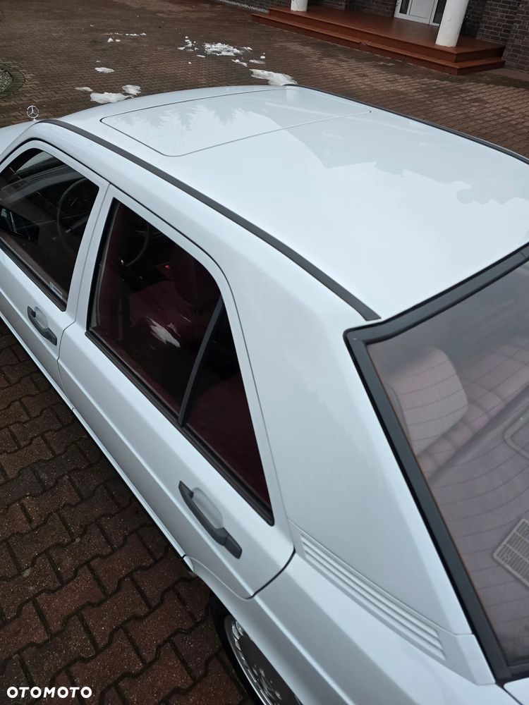 Mercedes-Benz W201 (190) - 8