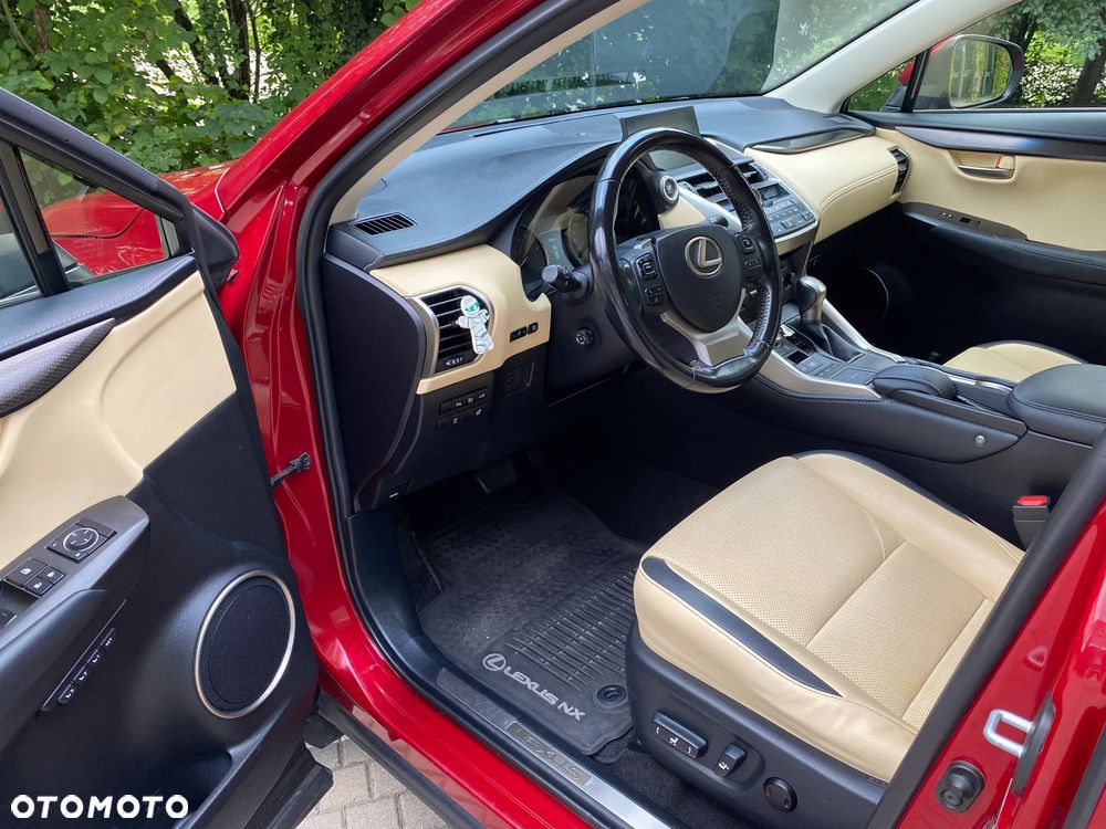 Lexus NX 200t AWD Luxury Line - 11