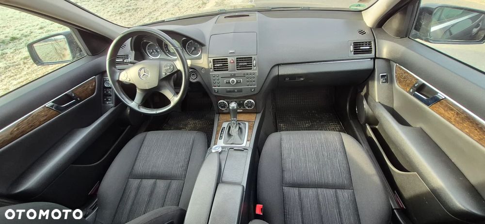 Mercedes-Benz Klasa C 180 CGI Automatik BlueEFFICIENCY - 5
