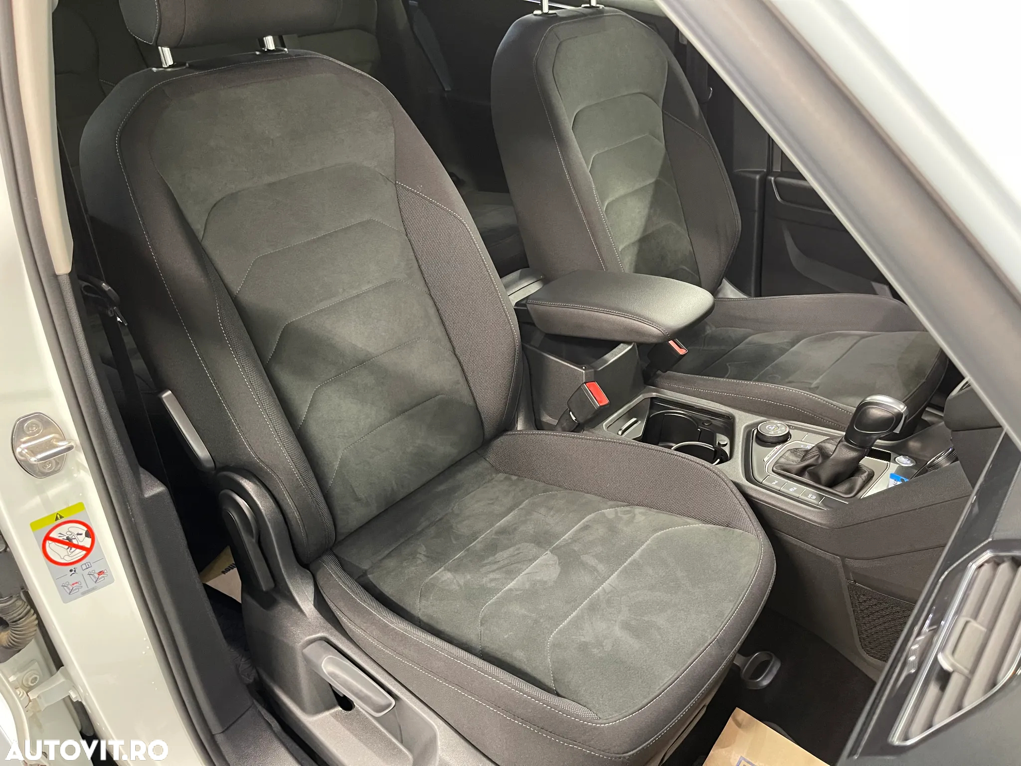 Volkswagen Tiguan 2.0 TDI 4Mot DSG Highline - 9