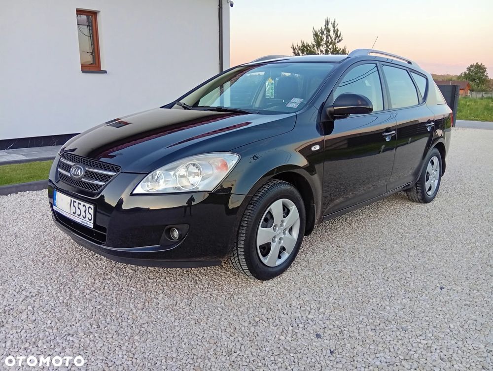 Kia Ceed - 1