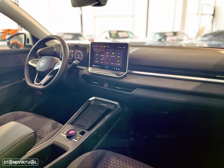 VW T-Roc 1.5 eTSI Trend DSG - 30