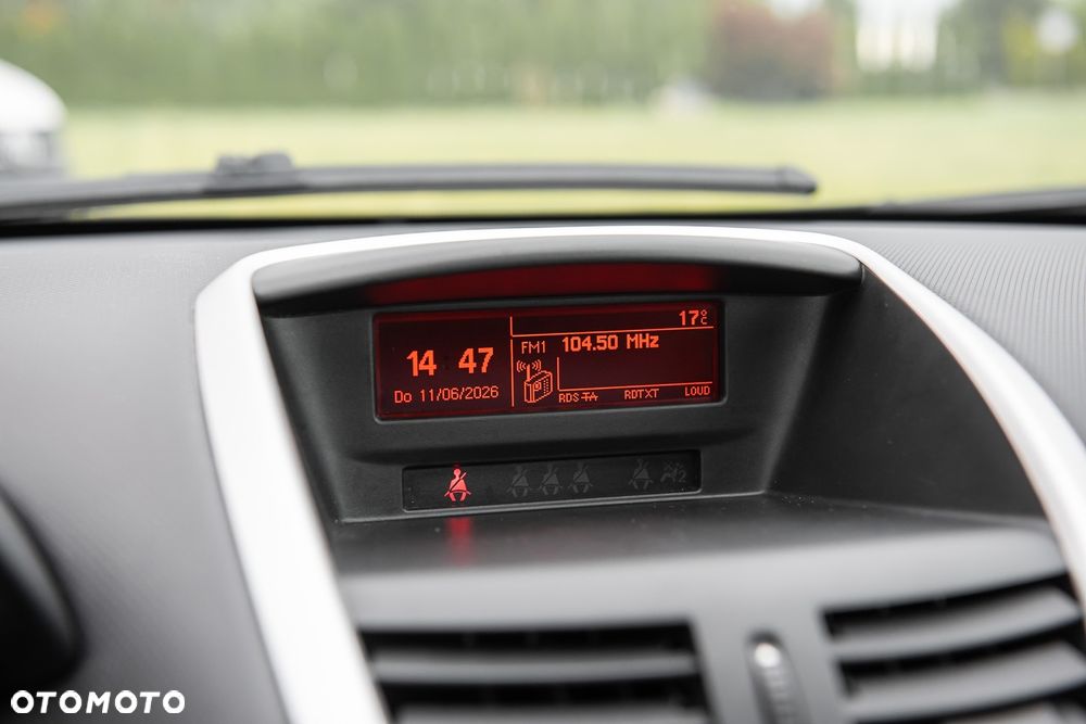Peugeot 207 1.6 VTi Sporty - 24