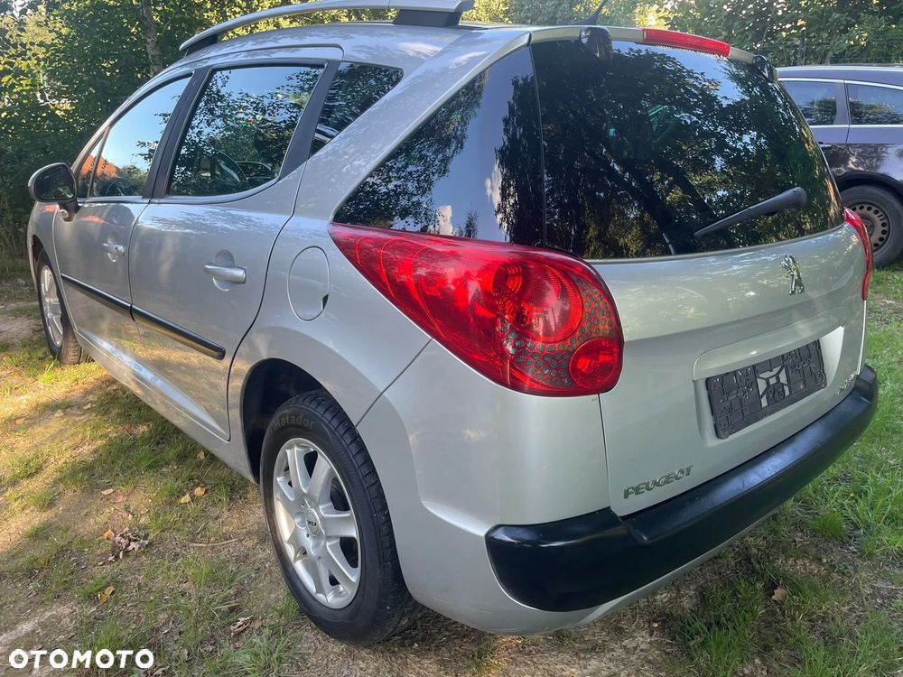 Peugeot 207 1.4 16V Trendy - 3