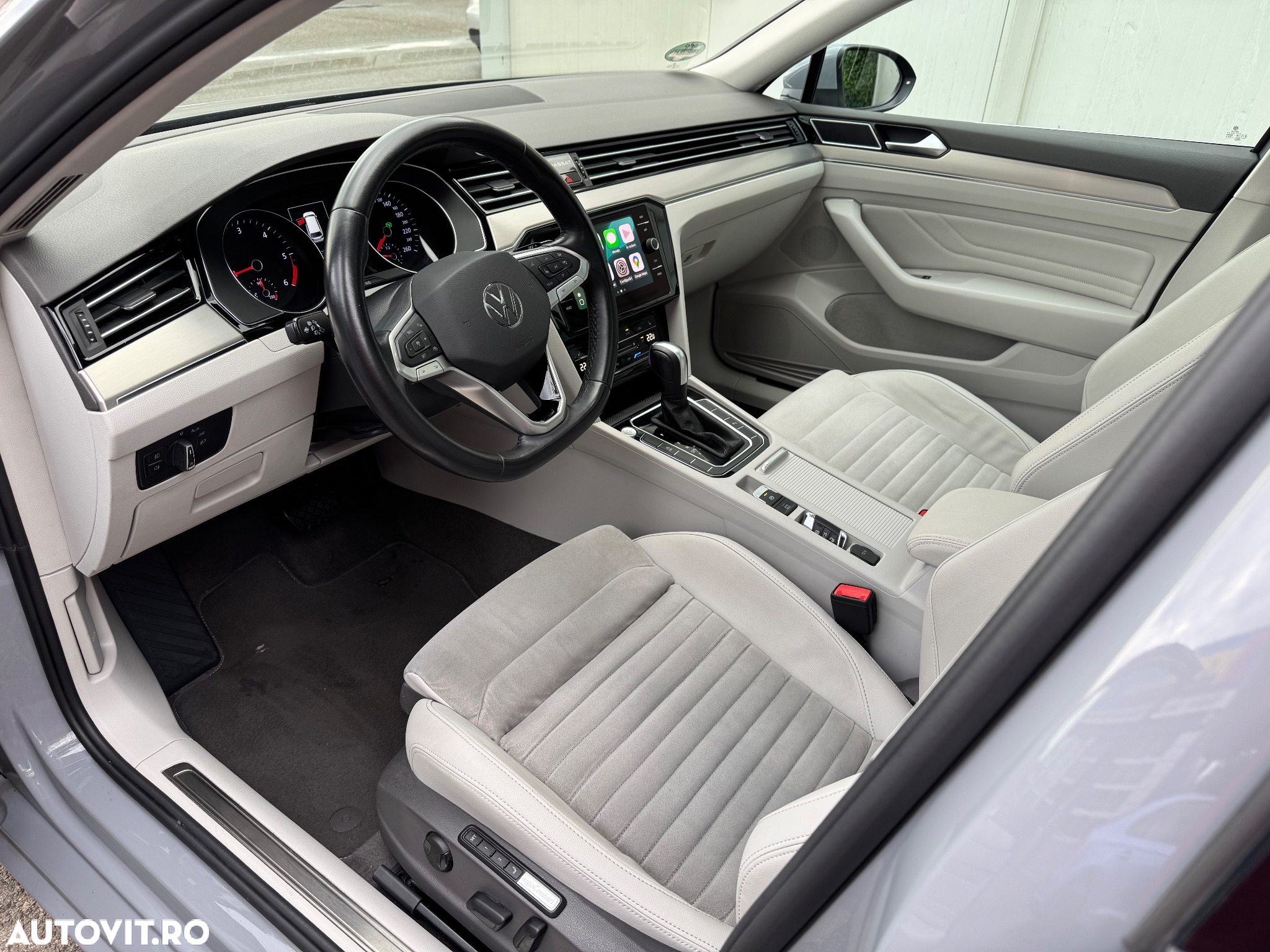 Volkswagen Passat Variant 2.0 TDI SCR DSG Elegance - 7