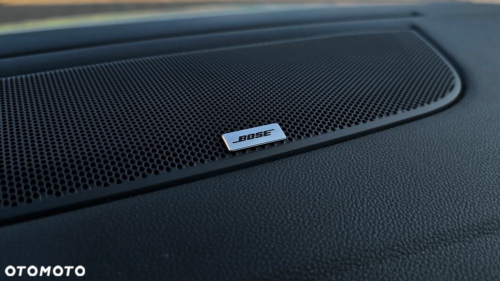 Renault Megane ENERGY TCe 130 EDC BOSE EDITION - 37