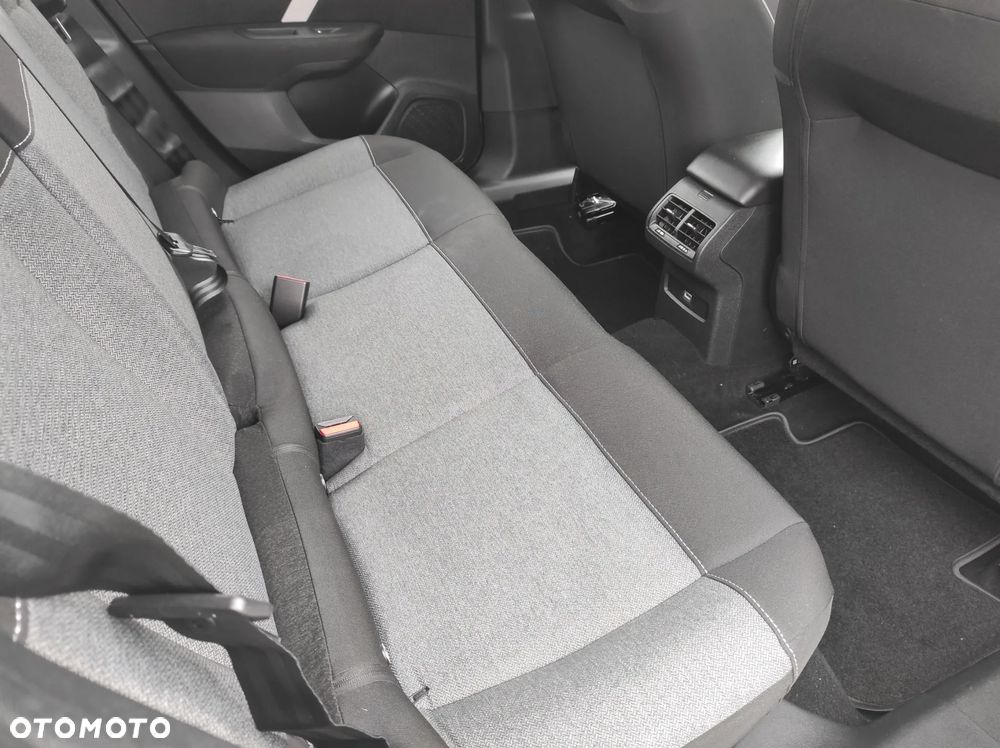 Citroën C4 BlueHDi 110 Stop&Start C-SERIES - 26
