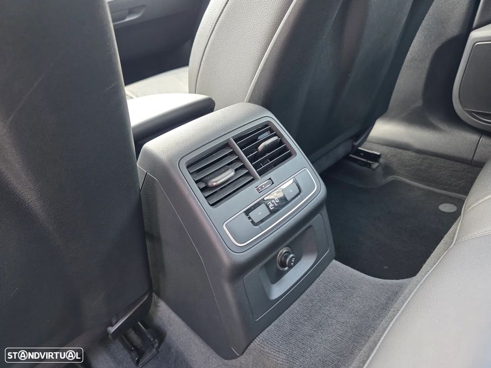 Audi A4 2.0 TDI Business Line Sport - 22