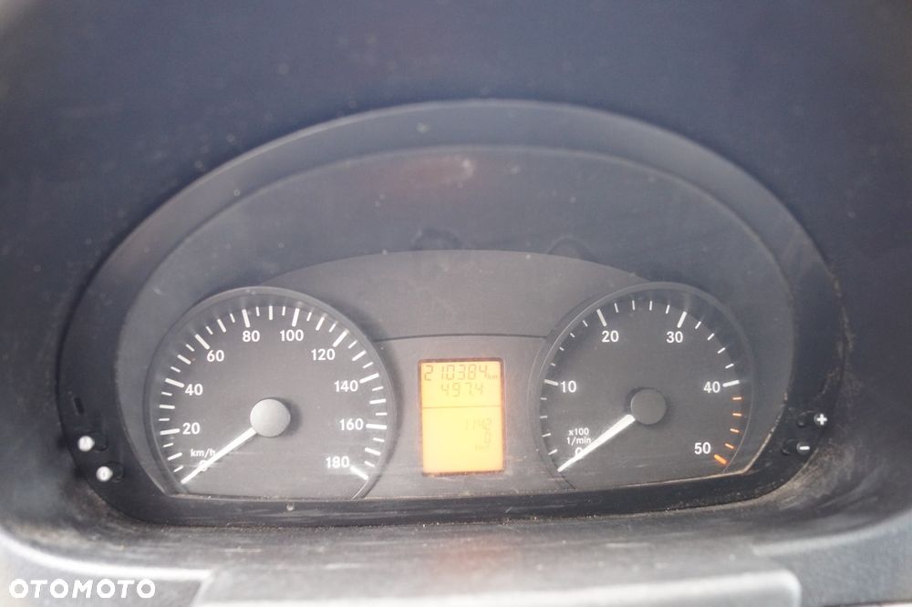 Mercedes-Benz Sprinter - 21