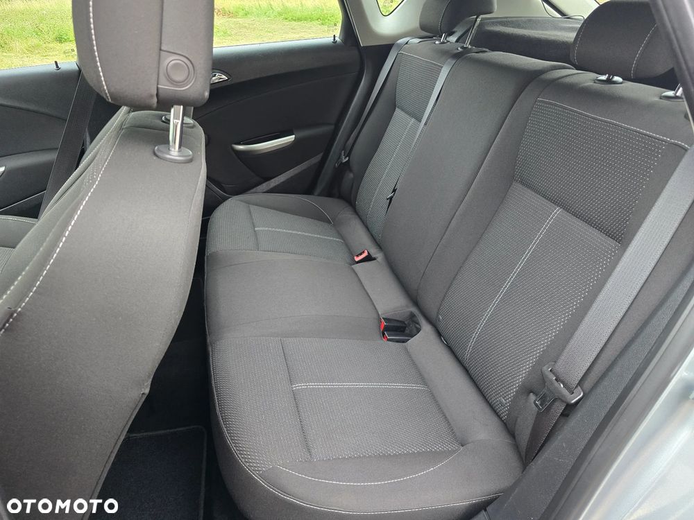 Opel Astra 1.4 T Enjoy - 6