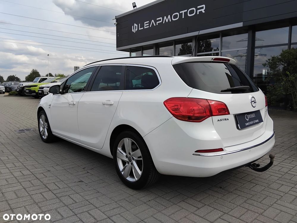 Opel Astra 1.6 CDTI DPF ecoFLEX TourerStart/Stop ENERGY - 3