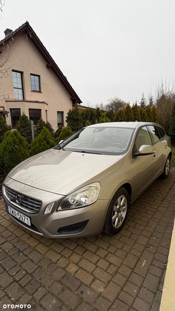 Volvo V60 DRIVe - 23