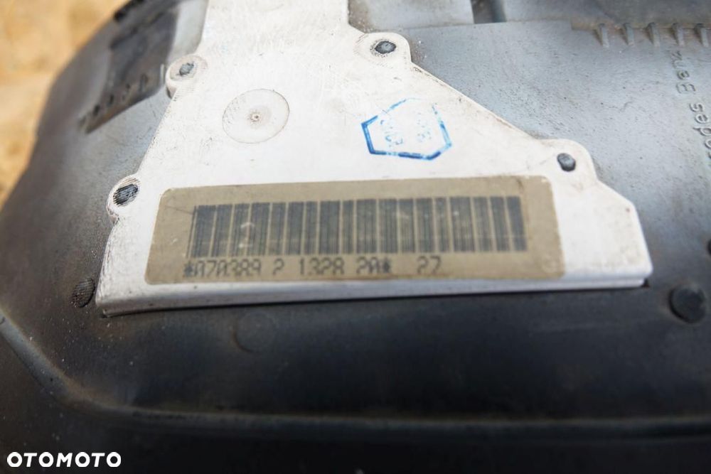 LICZNIK ZEGARY EU MERCEDES W124 BENZYNA 1245438922 - 4